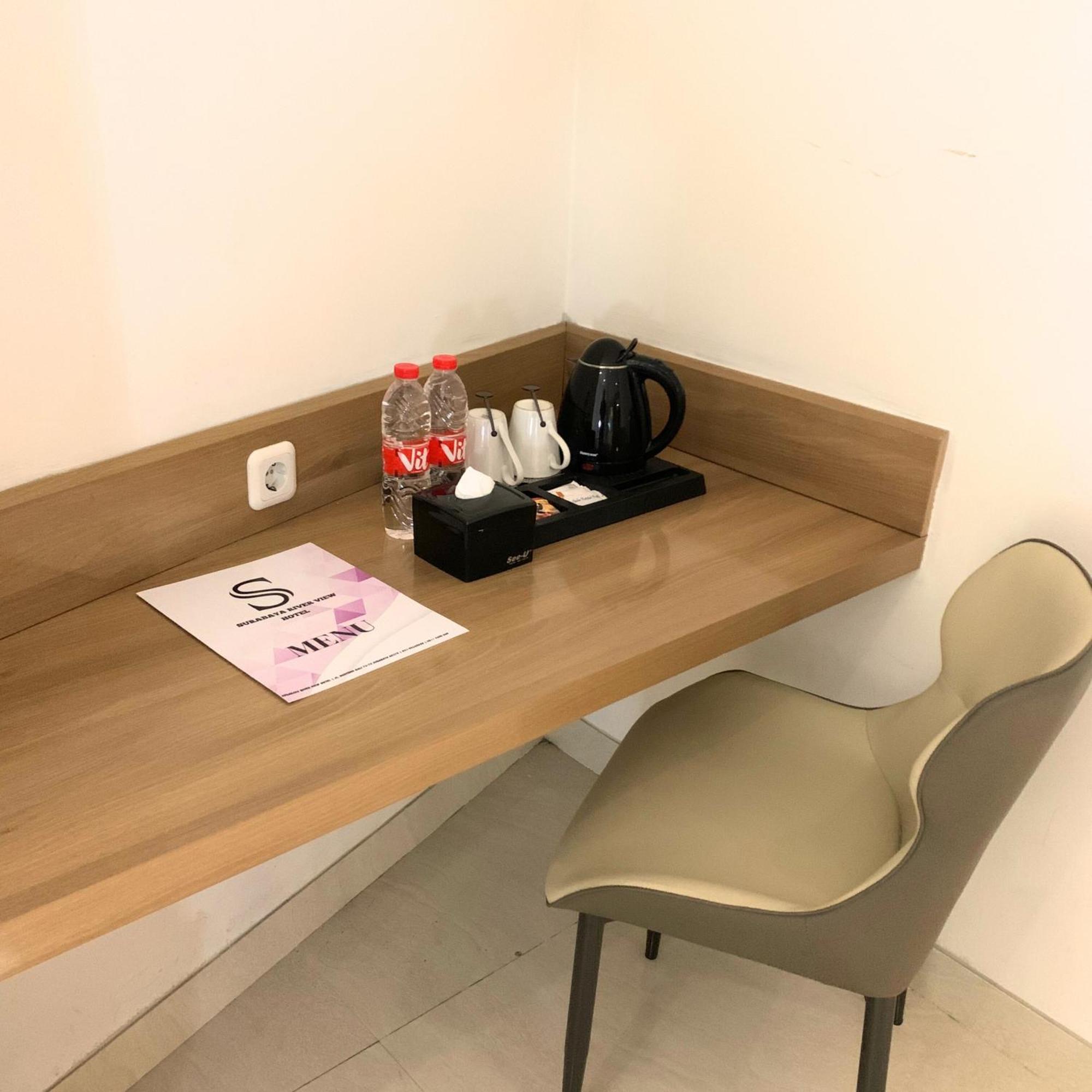 Surabaya River View Hotel מראה חיצוני תמונה